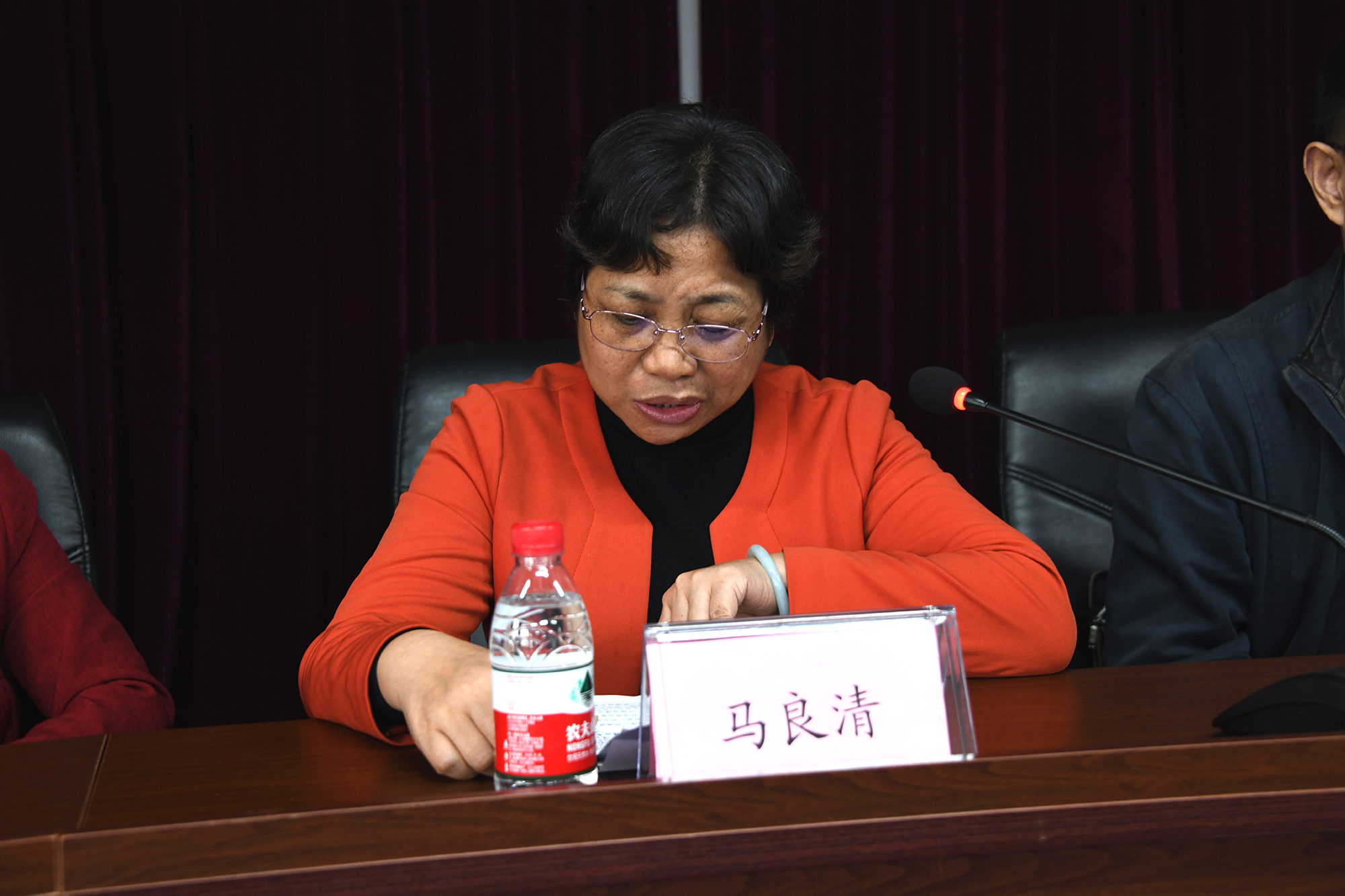 1555904686338703.jpg 0011 自治区卫生健康委党组巡察办主任马良清对如何做好巡视工作提出具体要求.jpg