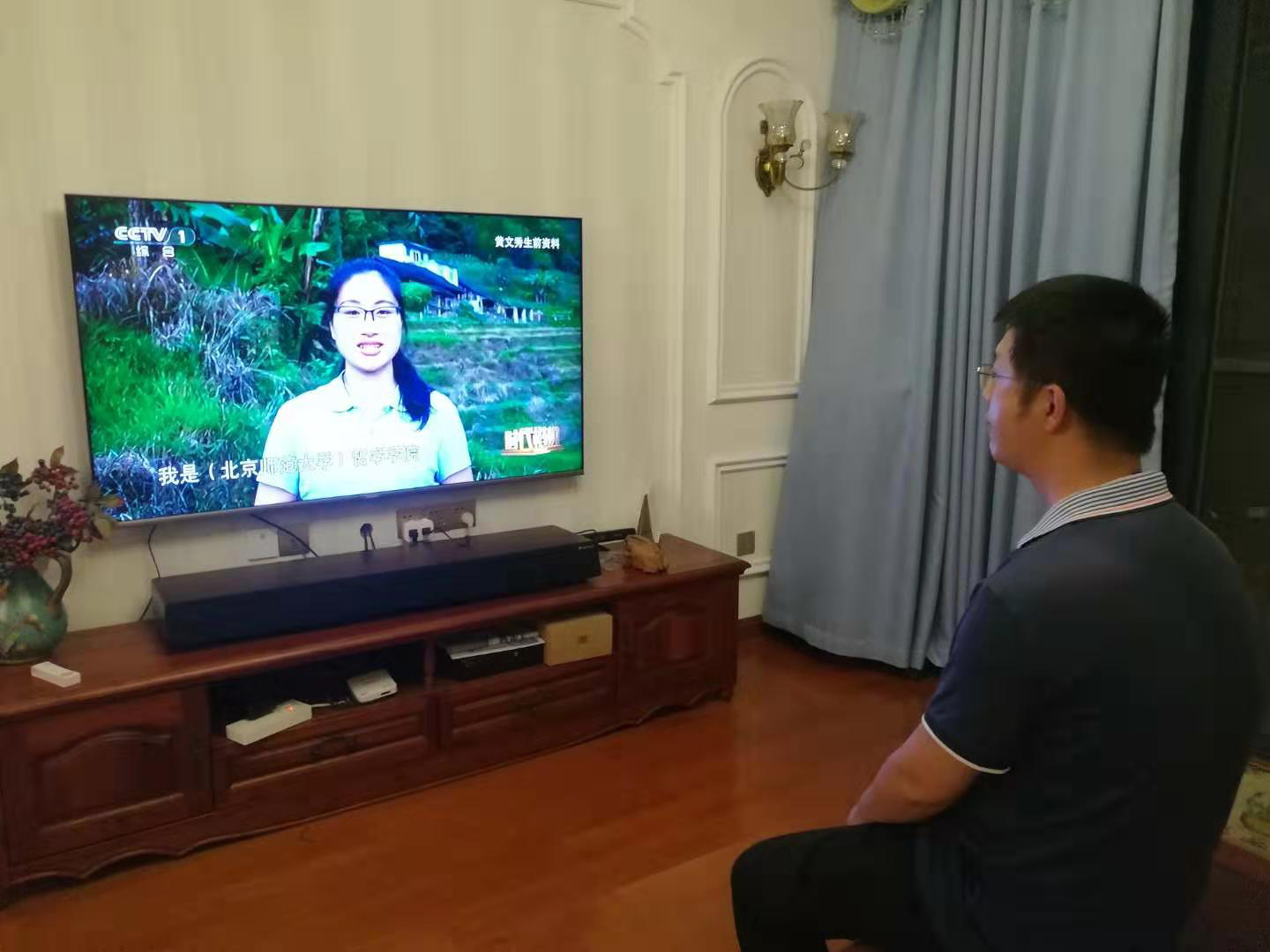 1562812349127412.png 楷模1.png