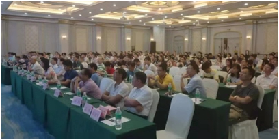 1566217956114937.png 学员认真聆听.png